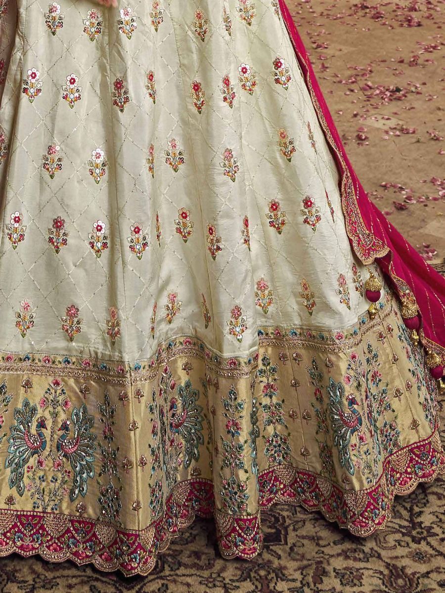Pakistani Islamic Bridal Wear Heavy Embroidery Designer Lehenga Choli