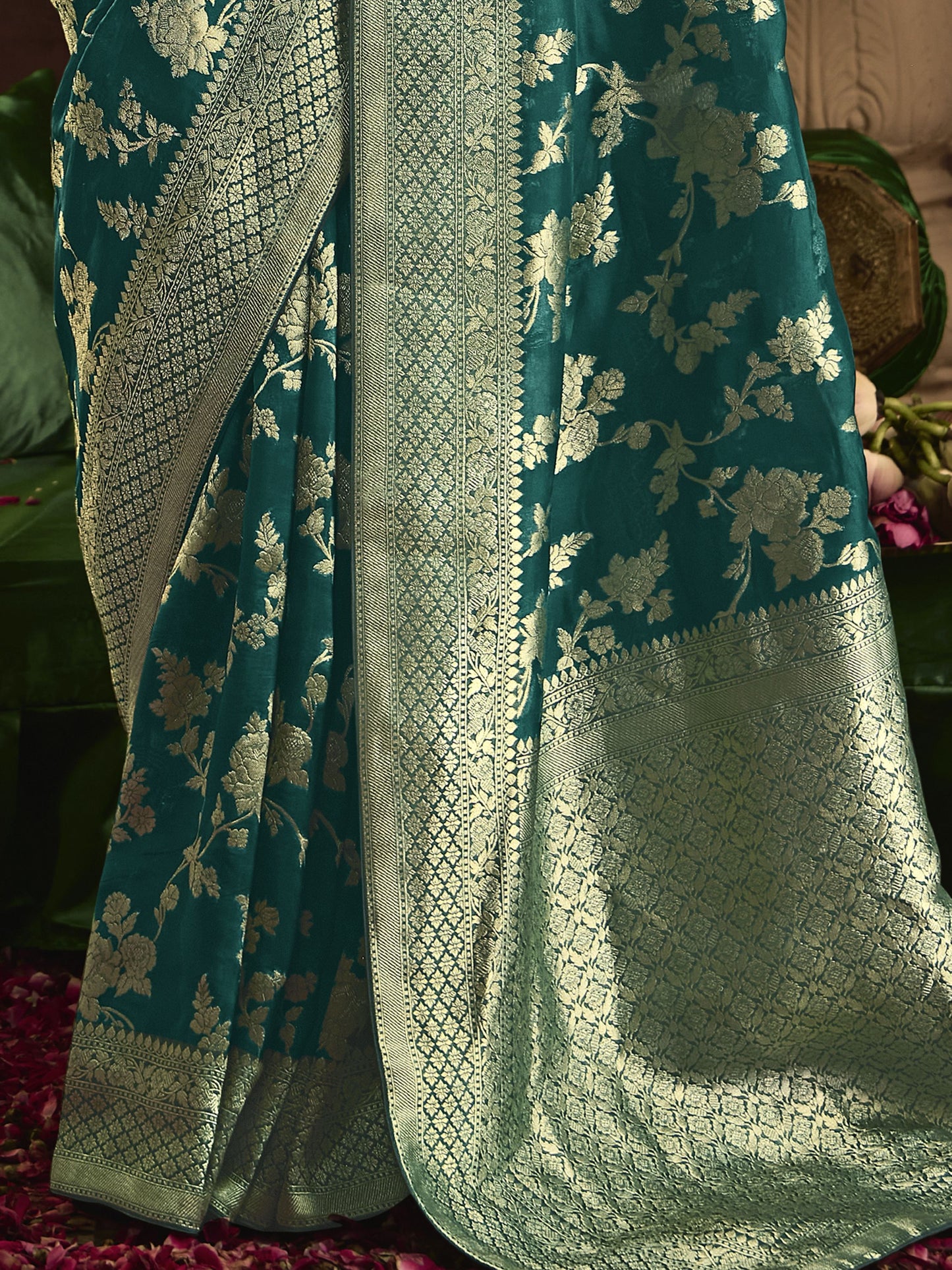 South Asian Festive Wear Sari Heavy Silk Fabric Event Wear Saree