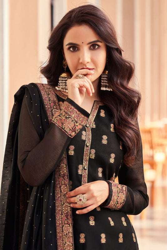 Stylish Attractive Designer Georgette Fabric Salwar Kameez Dresses