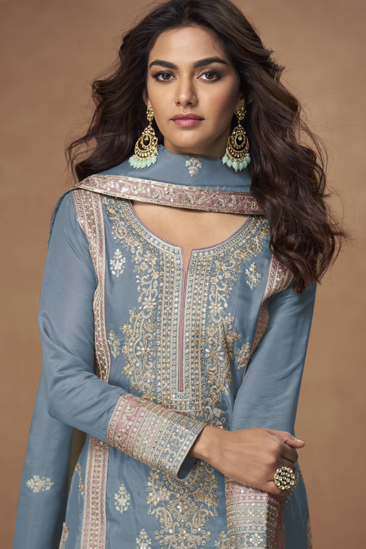 Stylish designer palazzo featuring detailed thread work and a comfortable fit for ethnic occasions.
