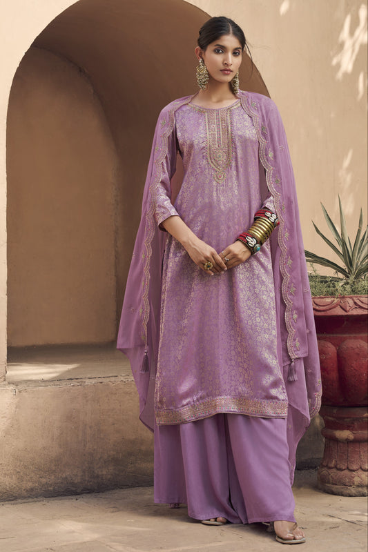 Beautiful Shalwar Kameez for women living in USA for Specials Occasions, Weddings, Engagement And Religious Ceremony.