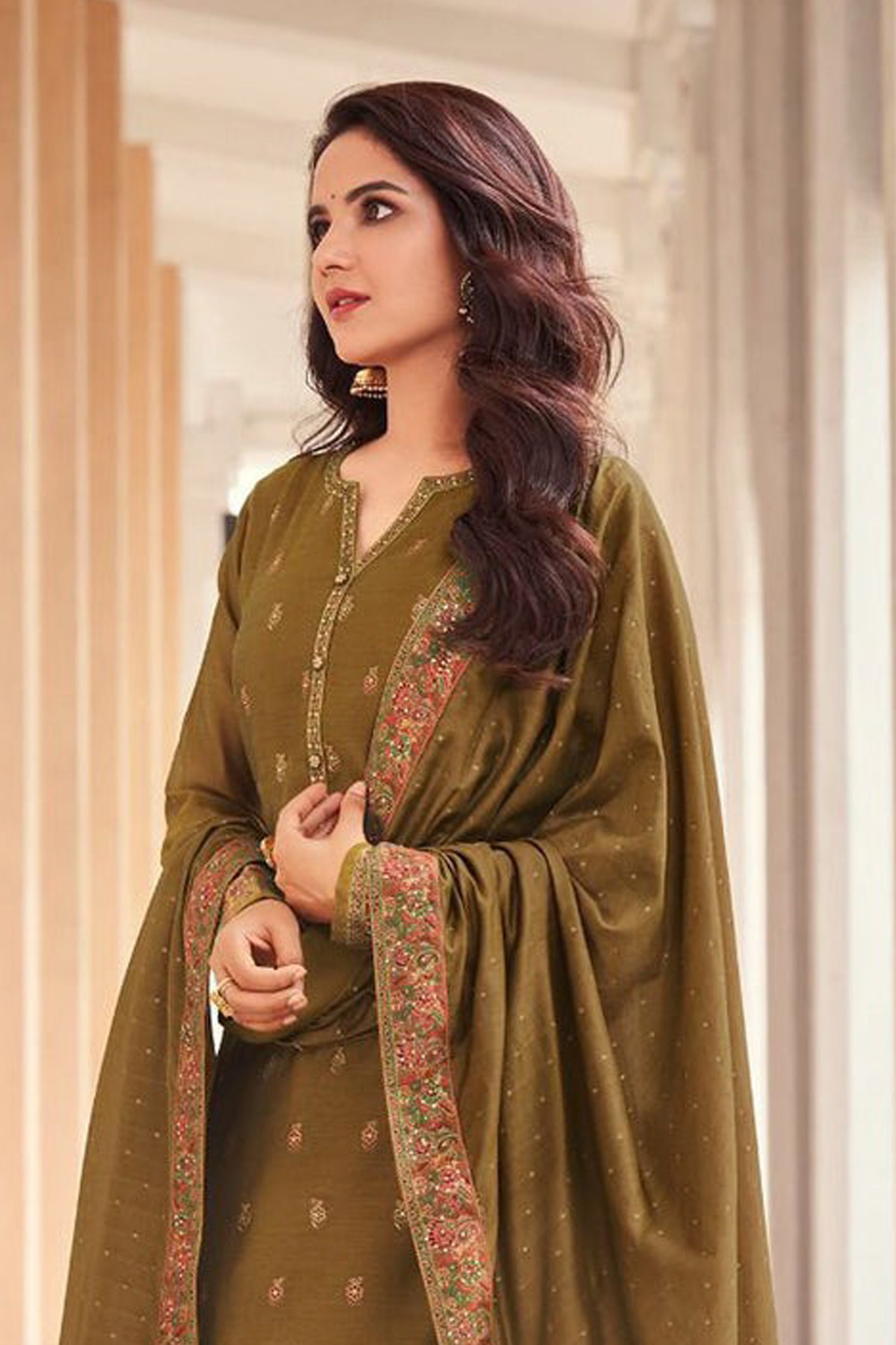 Stylish Attractive Designer Georgette Fabric Salwar Kameez Dresses

