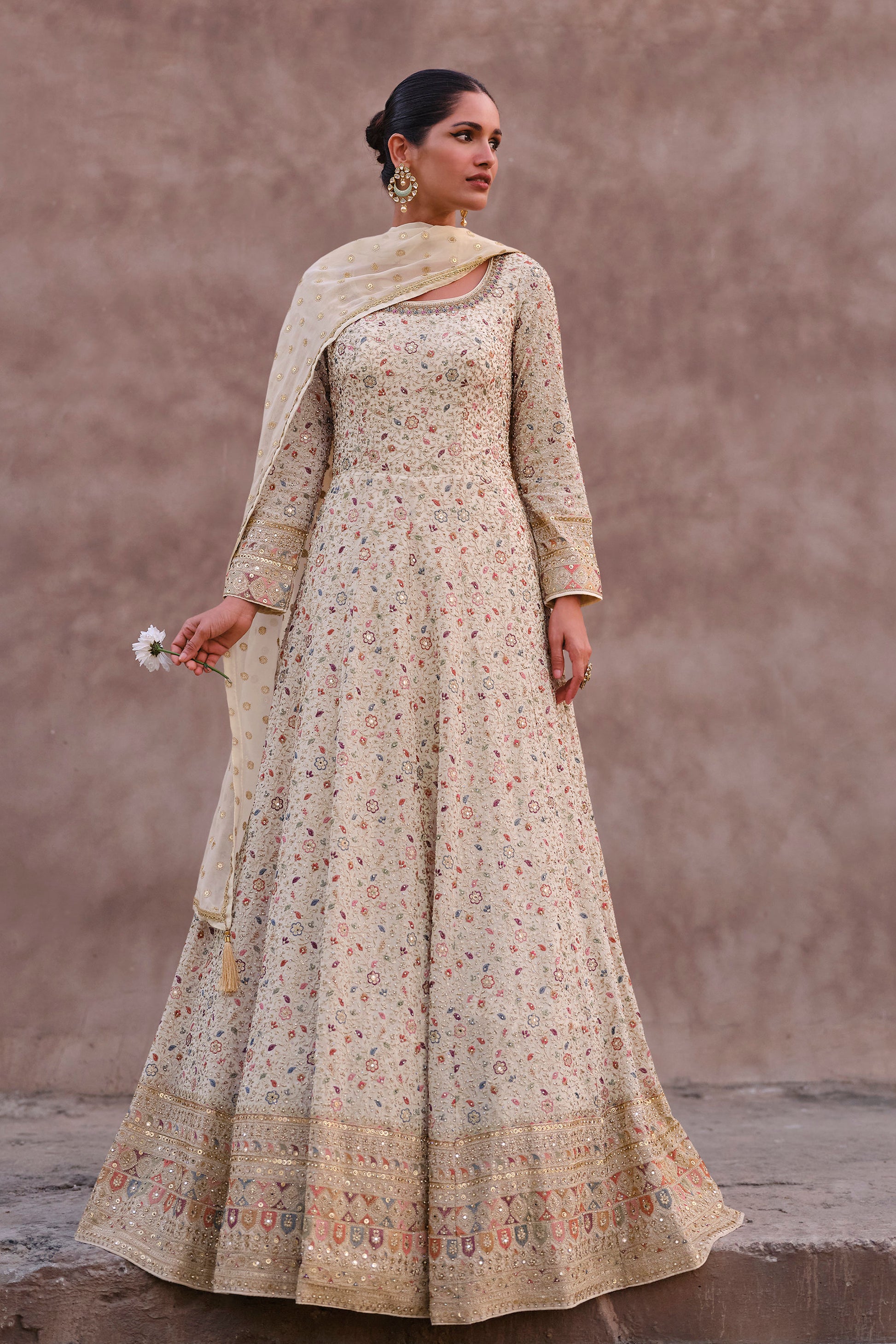 Heavy Embroidery Work Pakistani Wedding Wear Long Anarkali Dupatta Gow designerharsha.com Heavy Embroidery Work Pakistani Wedding Wear Long Anarkali Dupatta Gow designerharsha.com
