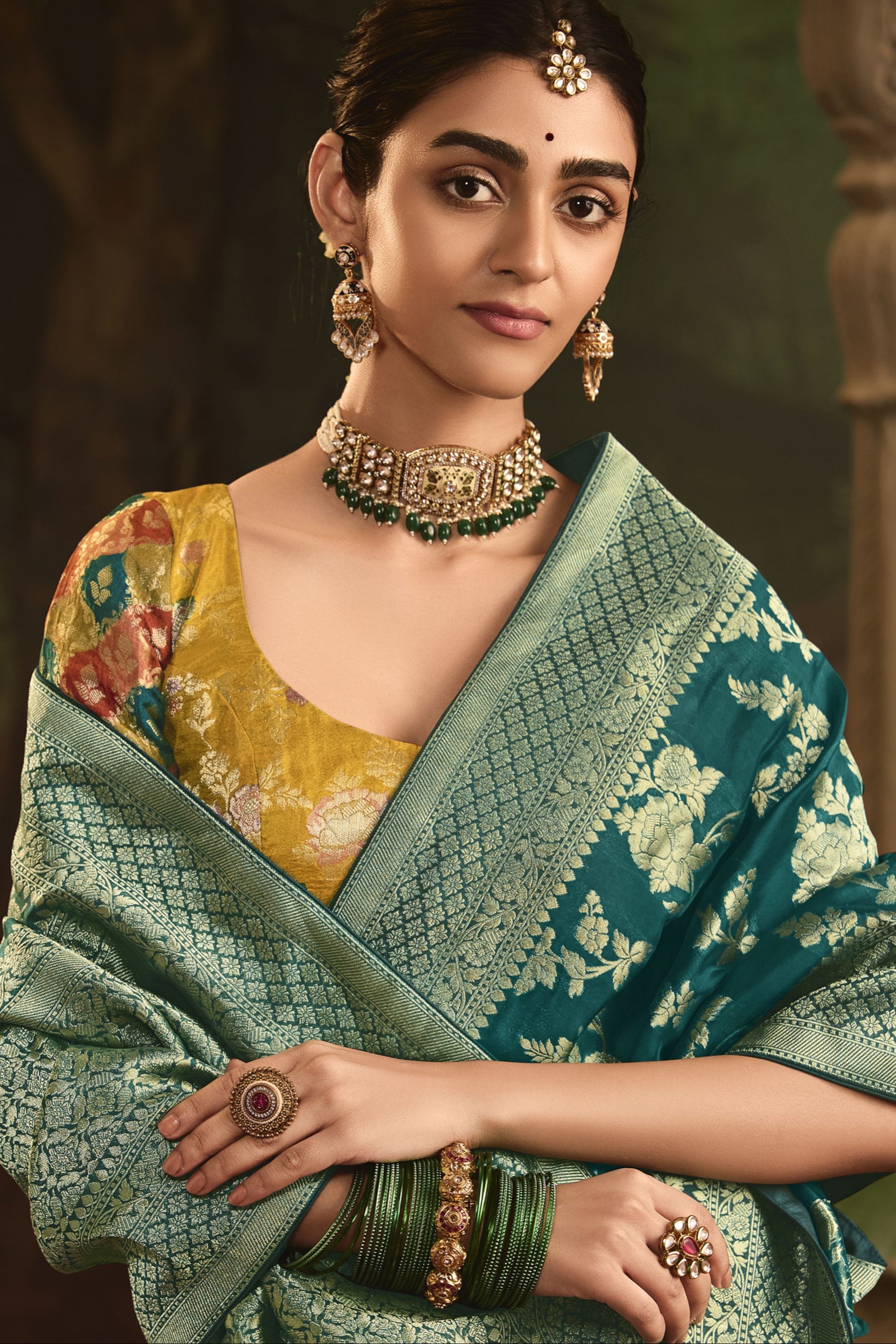 South Asian Festive Wear Sari Heavy Silk Fabric Event Wear Saree