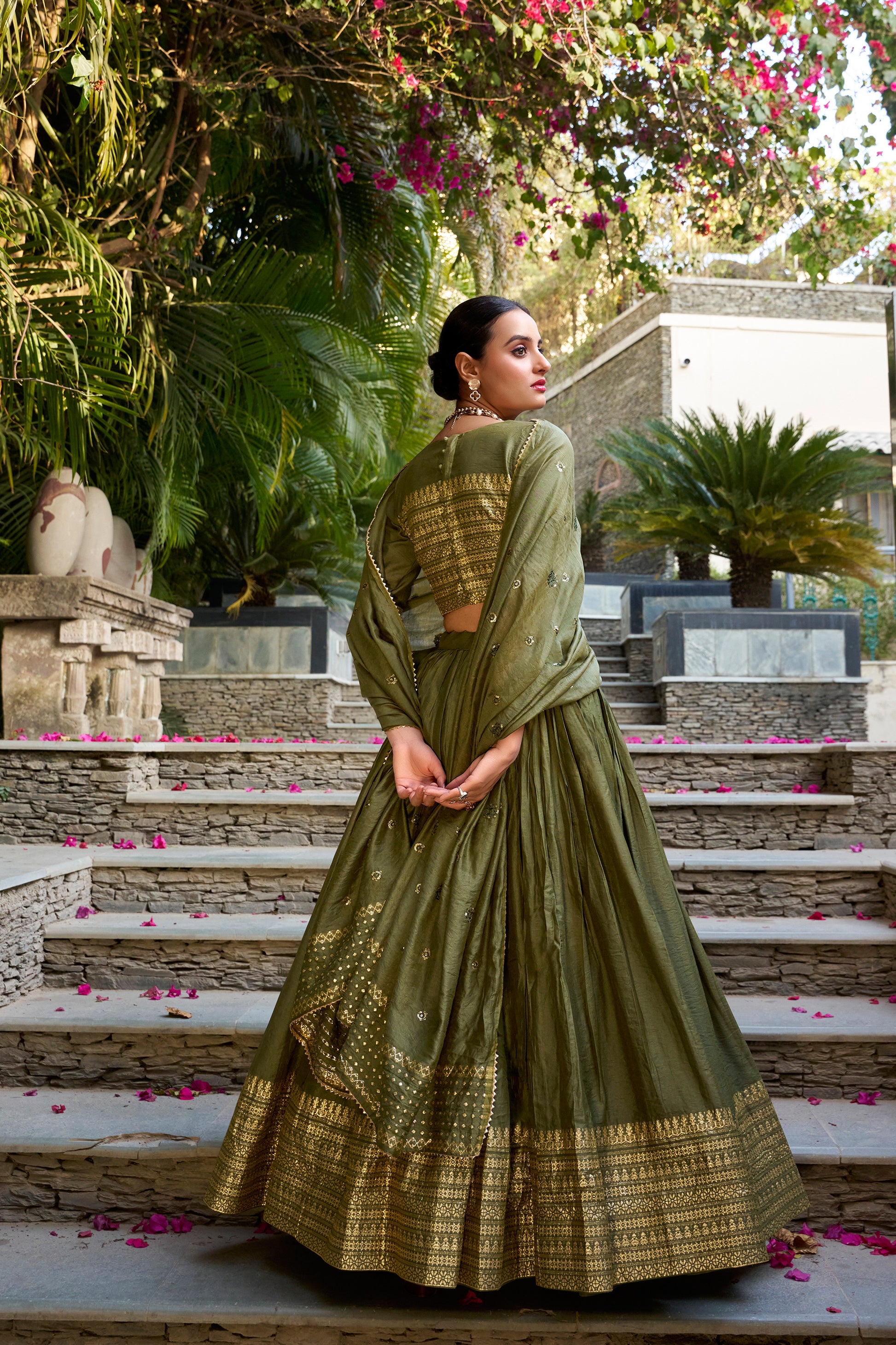 Beautiful Designer Embroidery Work Wedding Wear Lehenga Choli For Dupatta