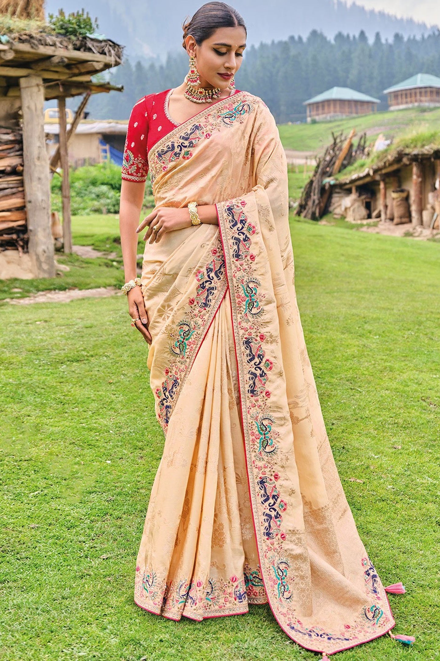 Wedding Party Wear Stylish Off-White Color Saree With Beautiful Saree