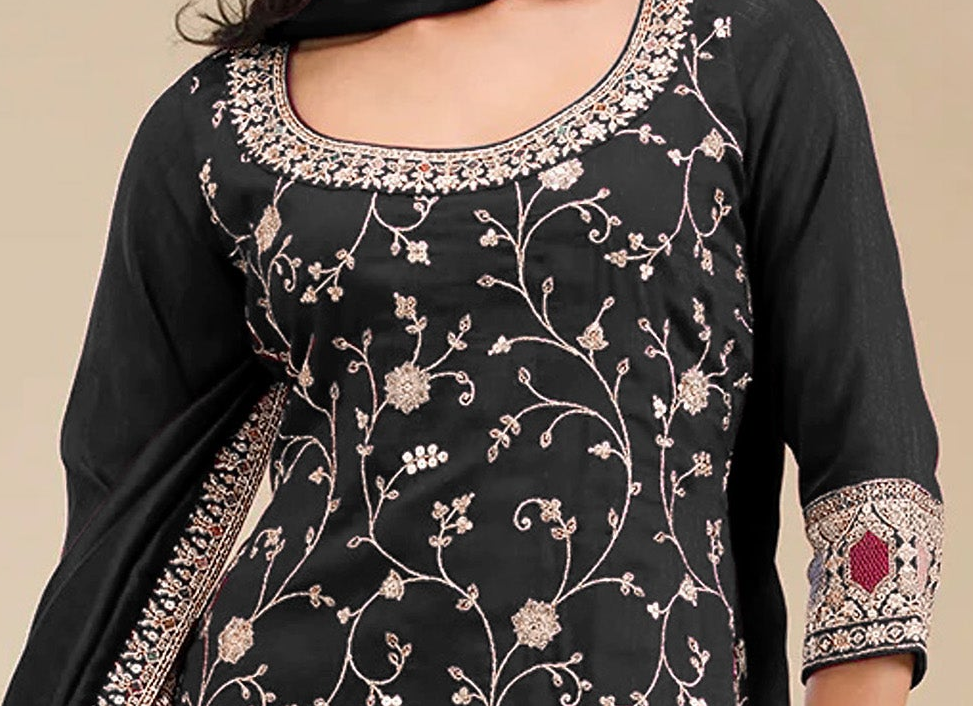 Palzzo dress back view with matching dupatta